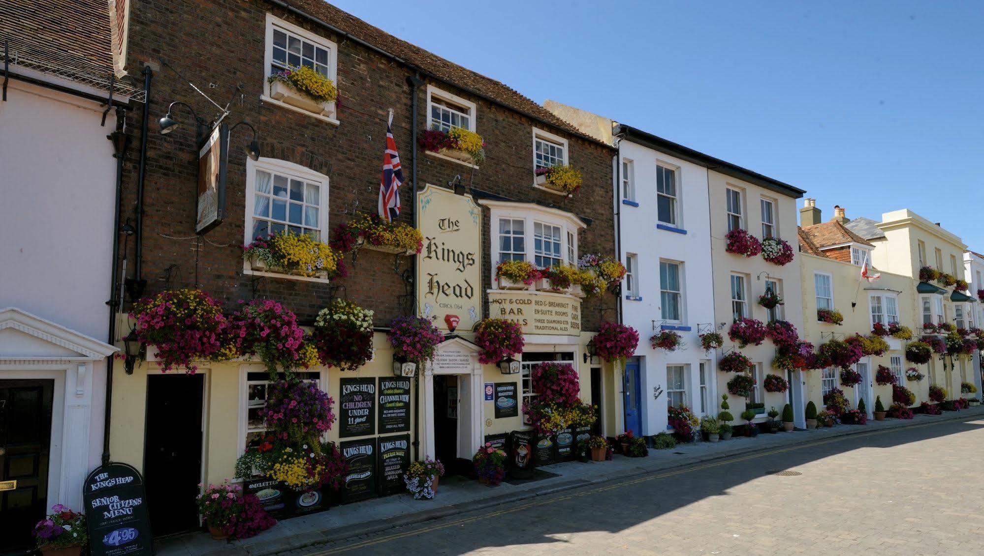 The Kings Head Bed & Breakfast Дийл Екстериор снимка
